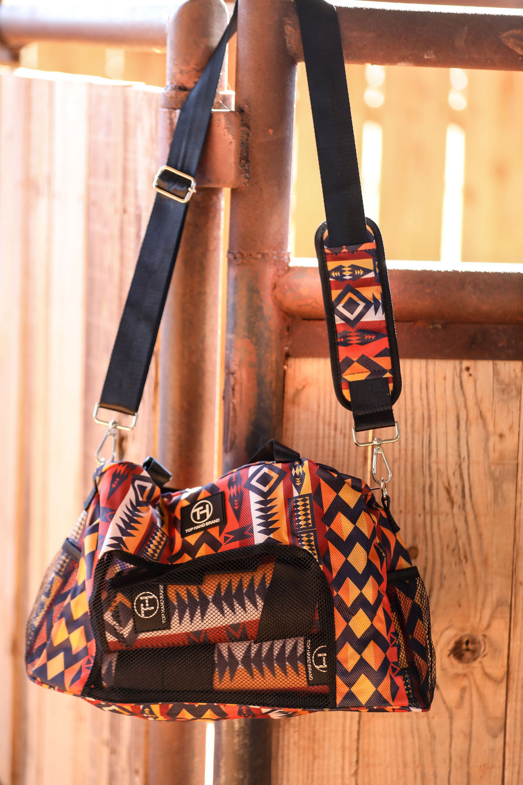 MANY DESIGNS - Boot & Accessories Bag