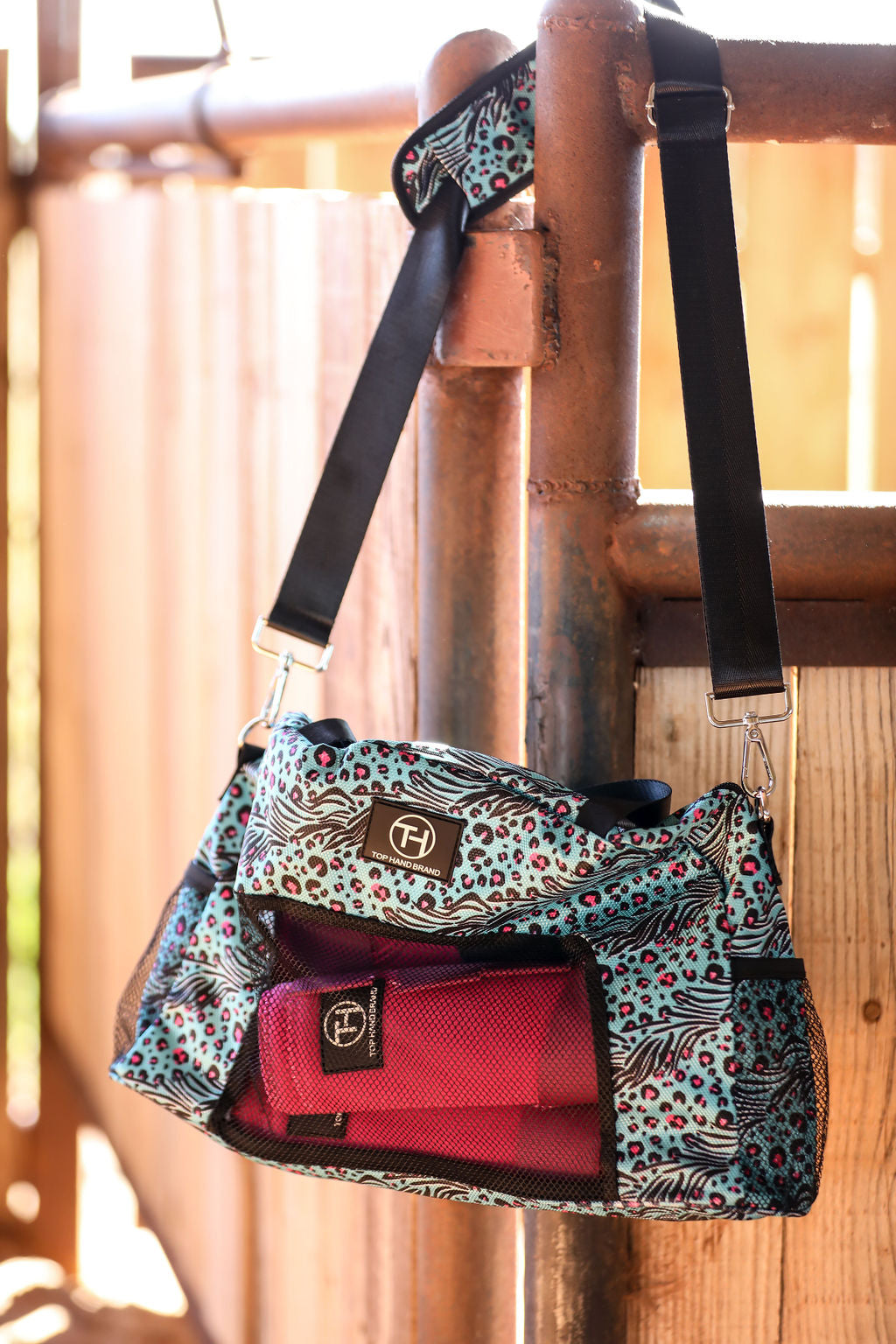 MANY DESIGNS - Boot & Accessories Bag