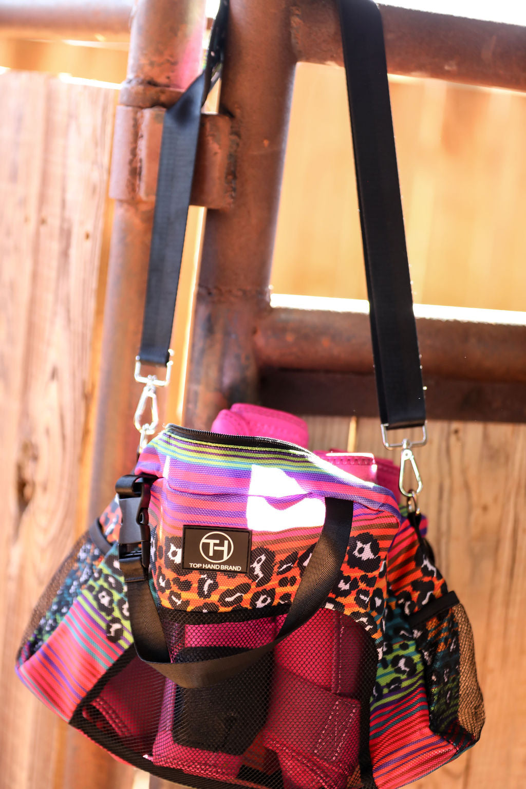 MANY DESIGNS - Boot & Accessories Bag