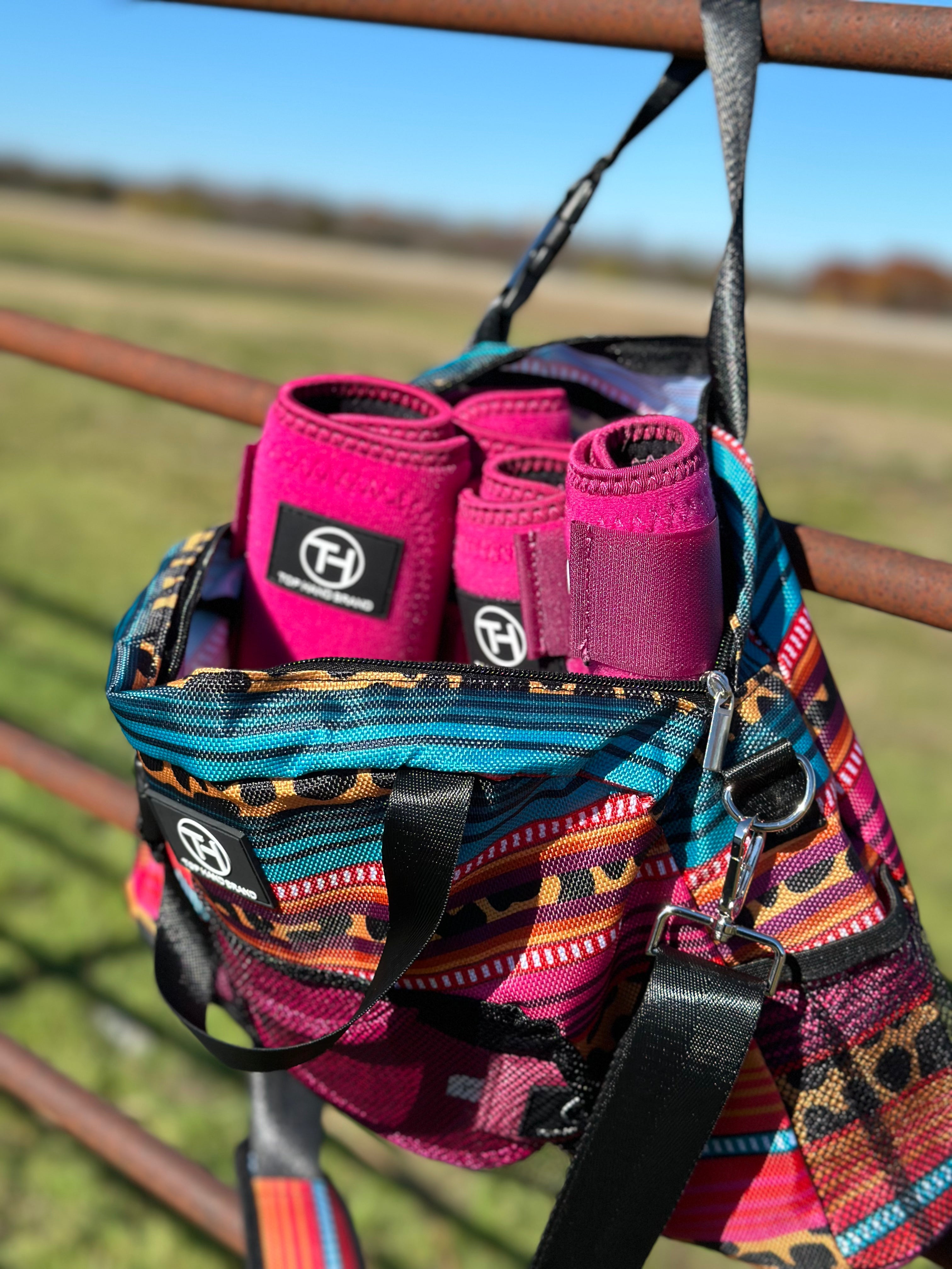 MANY DESIGNS - Boot & Accessories Bag